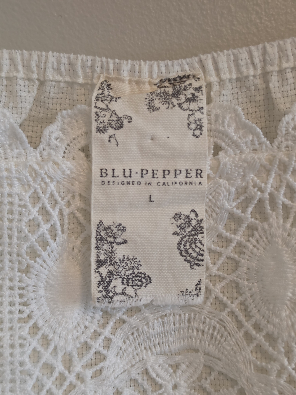White Lace-Front Ruffled Peasant Top - Picture 4 of 9